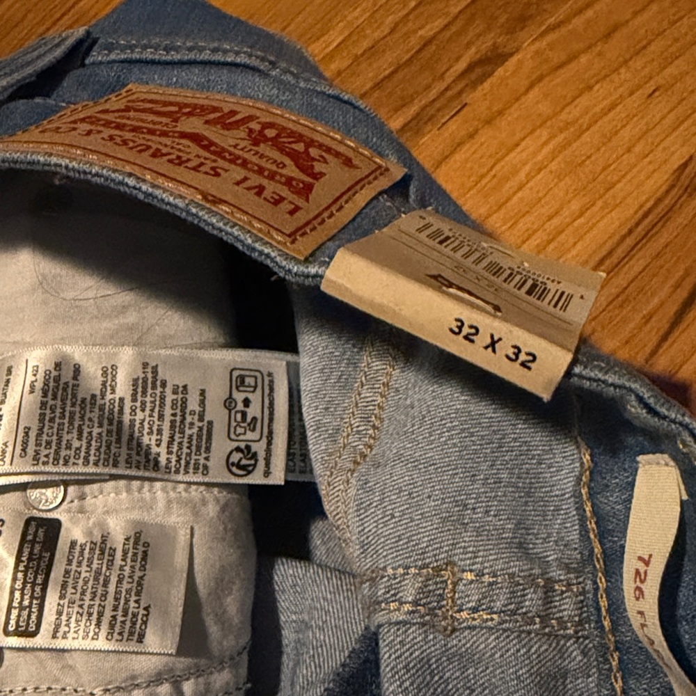 Women’s Levi's 726 High Rise Flare Light Blue Jeans - Picture 7 of 8